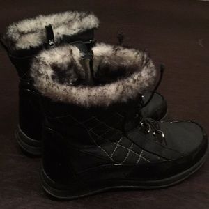 Sporto black fur boots